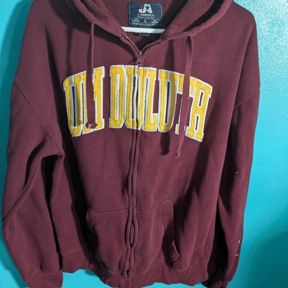 J. America Duluth Full Zip Hoodie Maroon Yellow Applique Mens Large Sweatshirt